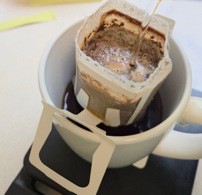 India ground coffee, Indian coffee packaging, drip coffee bag packing machine, hanging ear coffee packaging machine, single-serve ground coffee packaging, Indian Arabica coffee, Monsooned Malabar coffee, nitrogen coffee packaging