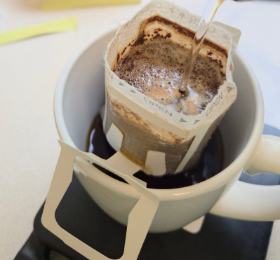 Macau Ground Coffee Drip Coffee Bag Packaging Machine for Hotels, Travel Retail and Gift Coffee